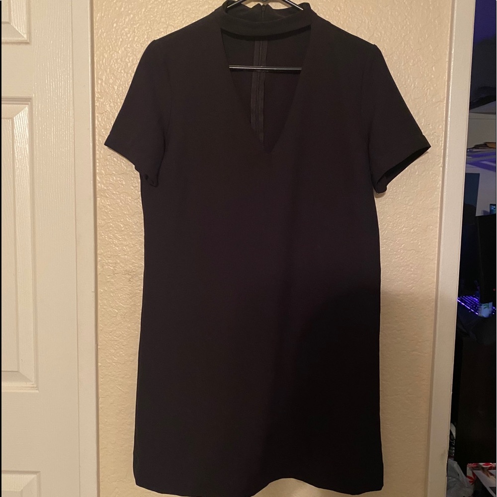 Black Dress open v in the front 😍